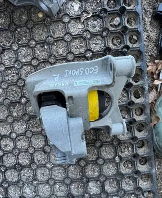 Ford Ecosport Engine mount bracket GN116F012AD