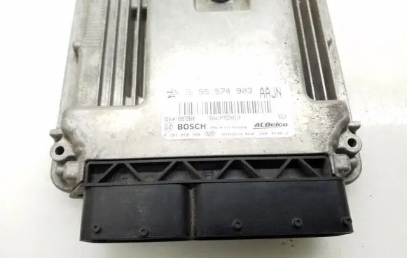 Opel Insignia A Engine control unit/module 55574903 0281016704