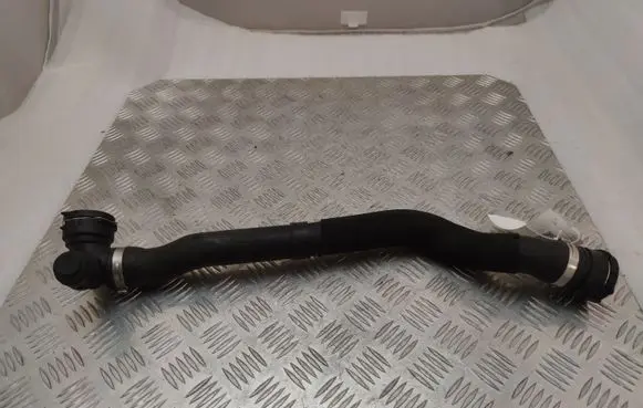 Land Rover Range Rover Sport L494 Engine coolant pipe/hose LPLA8260AD