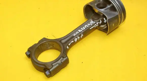 Renault Clio IV Piston with connecting rod H4BA400