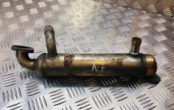 Volkswagen Crafter EGR valve cooler 076131512F