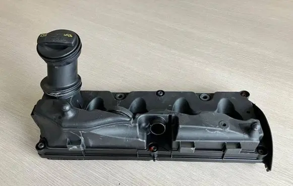Volkswagen Tiguan Rocker cam cover 03L103469 PA66GF40