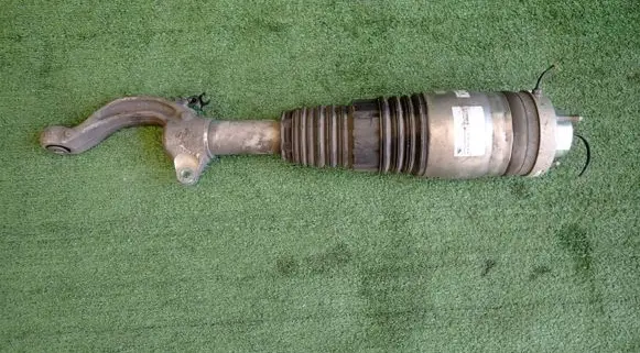 Maserati Levante Air suspension front shock absorber 06700374360