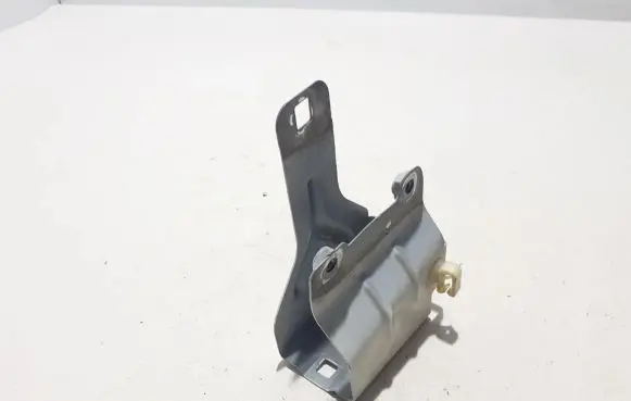 Dacia Dokker Fender mounting bracket 631452390R