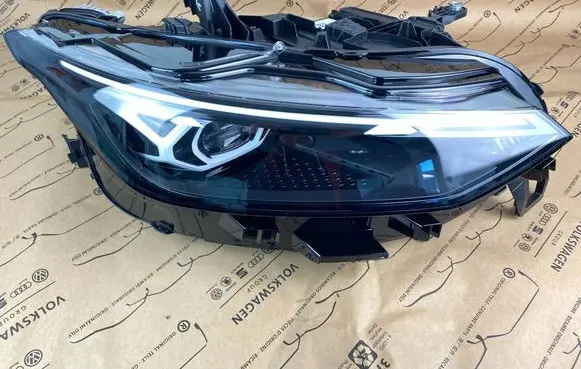 Audi A4 S4 B9 Headlight/headlamp N000163