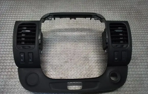 Renault Trafic III (X82) Radio/GPS head unit trim 682600790R