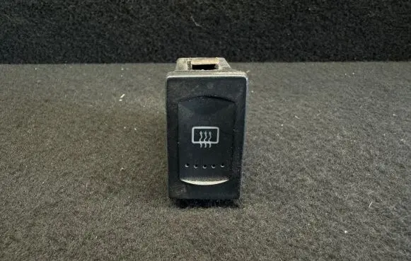 Volkswagen PASSAT B5.5 Windscreen/window heater switch 3B0959621C