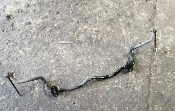 KIA Carens I Front anti-roll bar/sway bar