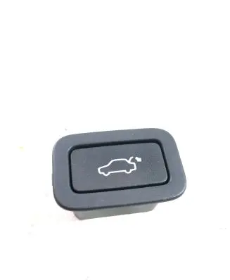 Volvo XC60 Tailgate/boot open switch button 31264960aa