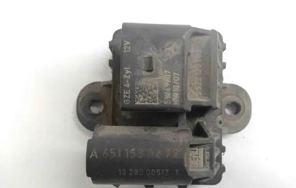 Glow plug pre-heat relay