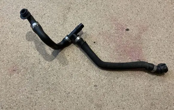 BMW 3 G20 G21 Engine coolant pipe/hose 8597298