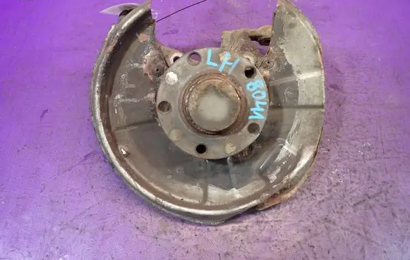 Audi A4 S4 B6 8E 8H Rear wheel hub spindle/knuckle 