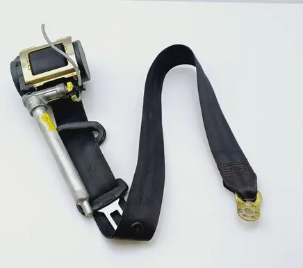 Audi A4 S4 B5 8D Front seatbelt 8D0857705A