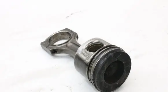BMW X1 E84 Piston 
