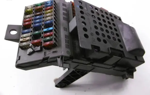 Renault Laguna I Fuse box set 8200043240-A