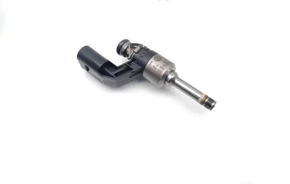 Volkswagen Golf VI Fuel injector 03C906036F