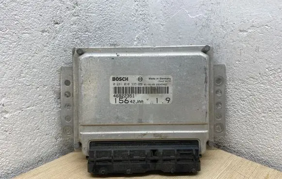 Alfa Romeo 156 Engine control unit/module 46822351 0281010335
