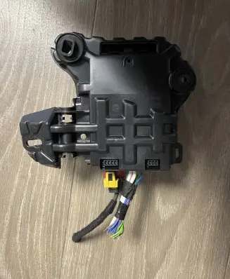 Citroen C4 II Fuse module 9806192580