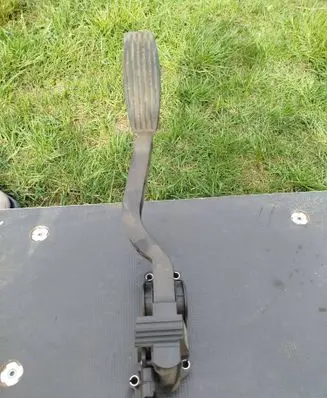 Alfa Romeo 147 Accelerator throttle pedal 0281002380 46755863 686301477