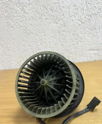 Audi A4 S4 B5 8D Air conditioning (A/C) fan (condenser) 3137020009 D8253