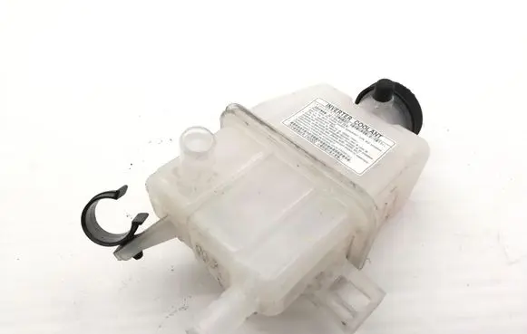 Toyota C-HR I Coolant expansion tank/reservoir 