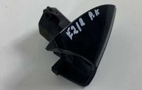 Mercedes-Benz E W212 Front door handle cover A2047600320