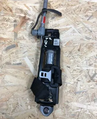 Volvo V50 Front seatbelt 3039334427 3039334