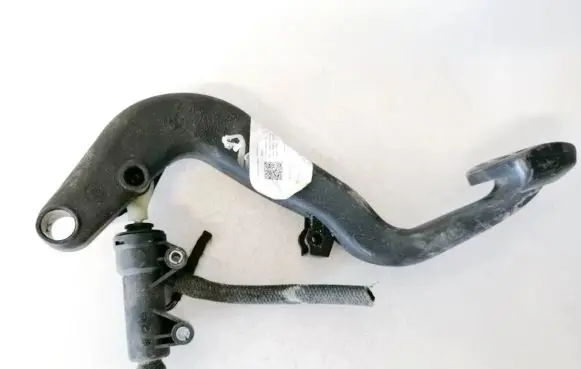 BMW 3 E90 E91 Clutch master cylinder 35316762250 35.31-6762250