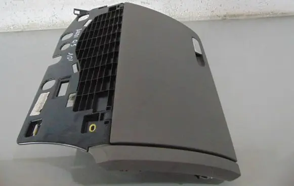 Audi Q5 SQ5 Glove box