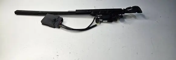 BMW 3 E92 E93 Seat belt adjustment motor 9165377 913503100