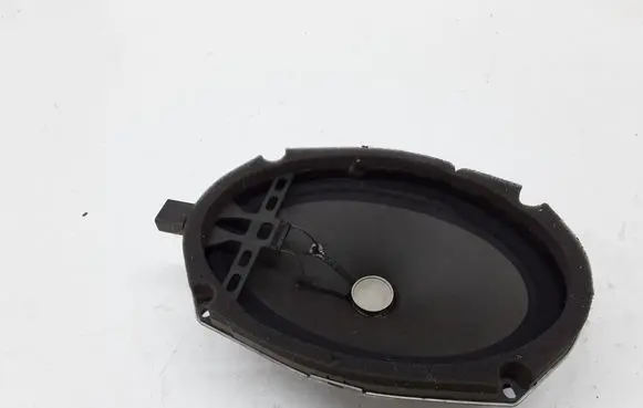 Mitsubishi Pajero Subwoofer speaker MR318624