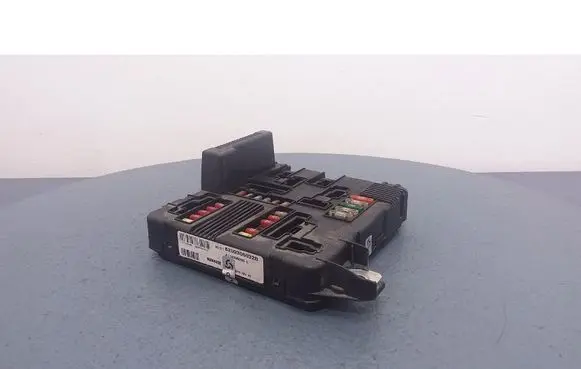 Renault Megane II Fuse box set 8200306032B