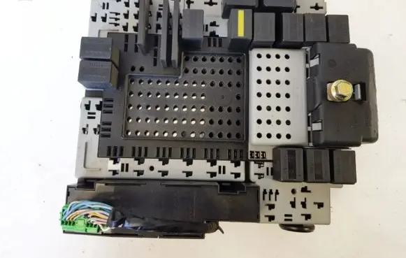 Volvo S60 Fuse box set P8691946 t25780874