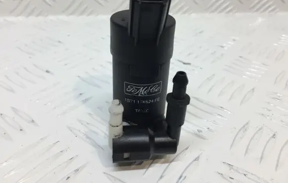 Ford Focus Windscreen/windshield washer pump 1S7117K624FE