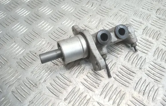 Mitsubishi Colt Master brake cylinder