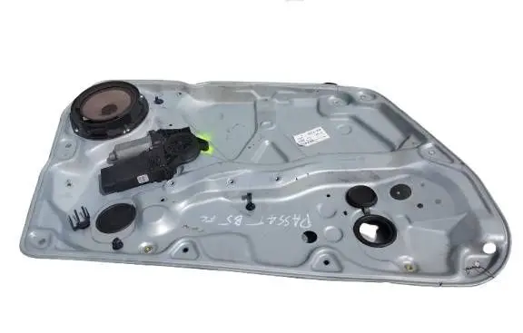 Volkswagen PASSAT B5.5 Front door window regulator with motor 3B4837755D