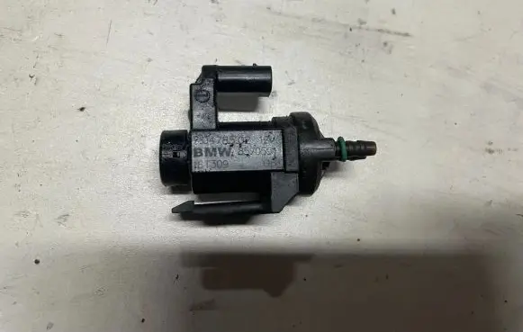 BMW 4 F36 Gran coupe Vacuum valve 704785