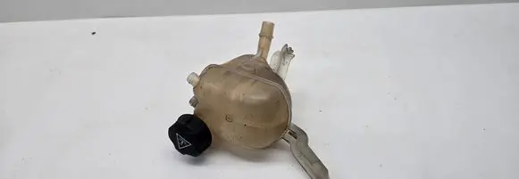 Peugeot 508 Coolant expansion tank/reservoir 