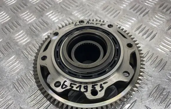 Mercedes-Benz E W212 Timing chain sprocket A6510770512