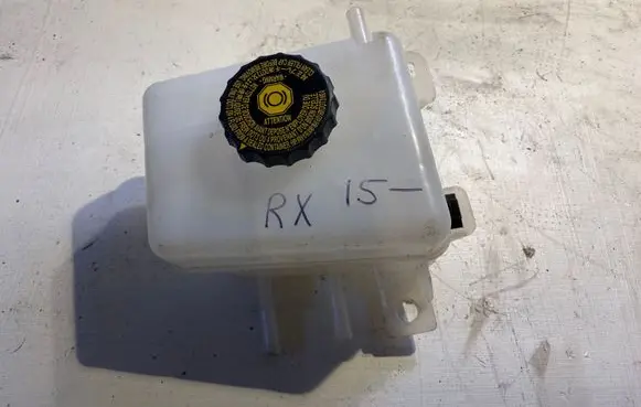 Brake fluid reservoir