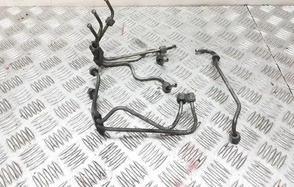 Volvo S60 Fuel injector supply line/pipe 