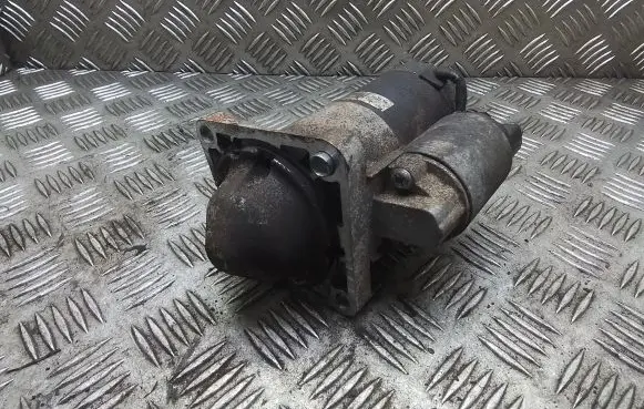 Opel Zafira B Starter motor 11090101125N