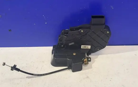 Volvo S40 Rear door lock 30663979