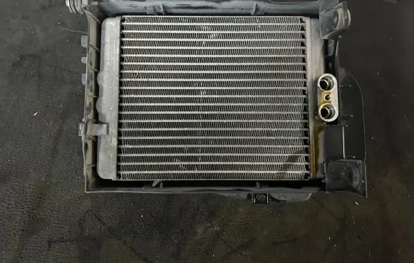 BMW X6 E71 Engine oil radiator 7585286 S95060030