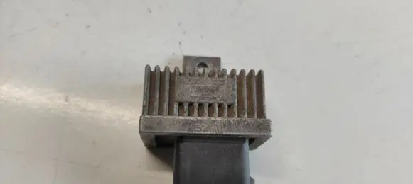 Glow plug pre-heat relay
