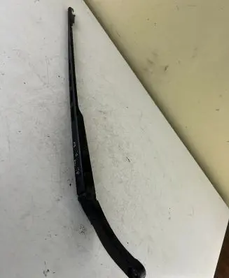 Audi A6 S6 C6 4F Front wiper blade arm