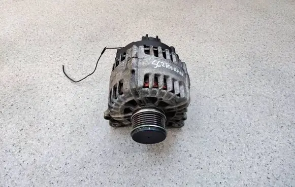 Volkswagen Touran II Generator/alternator 03L903023AAOP1047 03L903023A