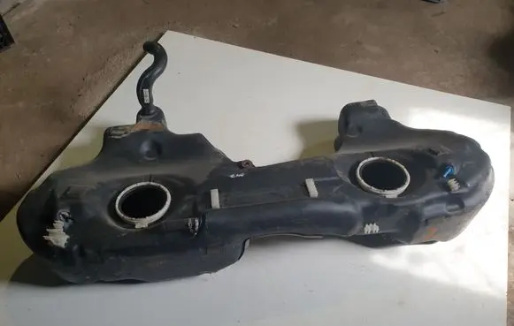 BMW 3 E46 Fuel tank 1184892 6756108