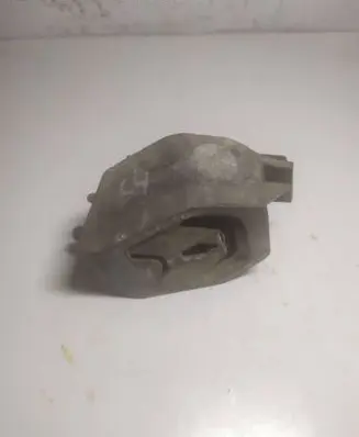 Audi A6 S6 C4 4A Gearbox mount 40A399151B