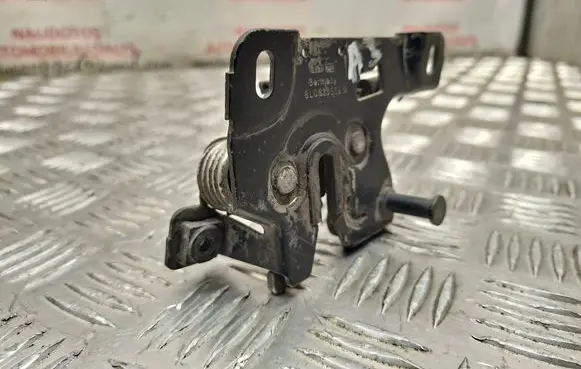 Audi A3 S3 8L Engine bonnet/hood lock/catch 8L0823509R